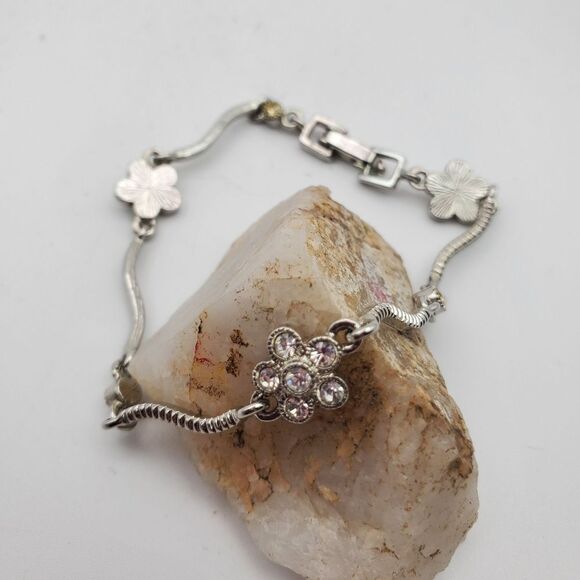 Delicate silver crystal flower wreath bracelet‎ B1305 - Picture 1 of 3